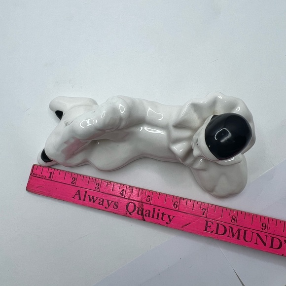 Vintage Harlequin Pierrot Clown Mime Figurine Laying Down Porcelain Ceramic 9” - Picture 6 of 9